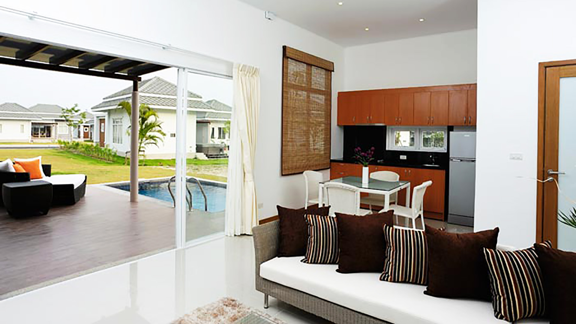 Black Mountain Villas Sunbirdie